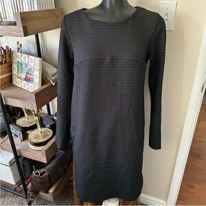 Pietro Brunelli Black and Silver Patterned Long Sleeve Nursing Dress